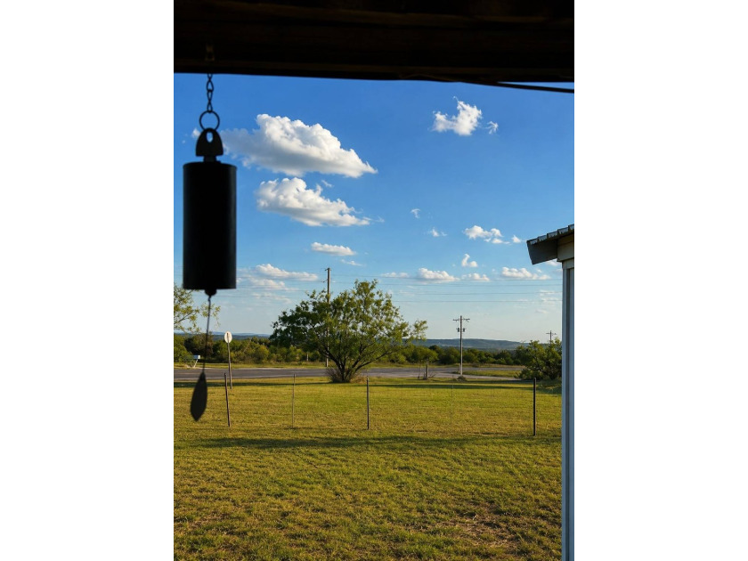 Looking for an adorable lake property, weekend retreat, or - photo 4
