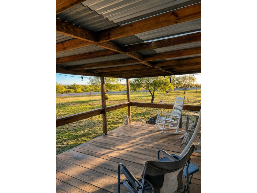 Looking for an adorable lake property, weekend retreat, or - photo 8
