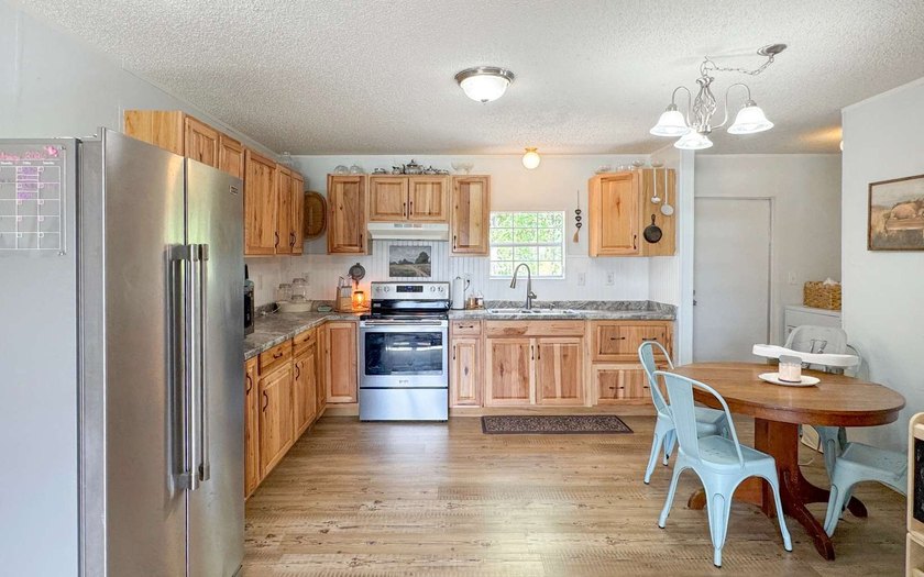 Your North Florida Home Awaits! Discover the charm of country - photo 2