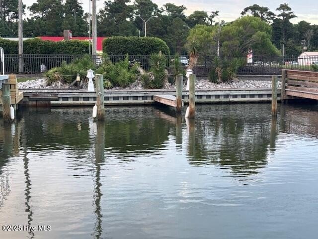 Prime wet slip available at the highly desirable Harborside Club - photo 5