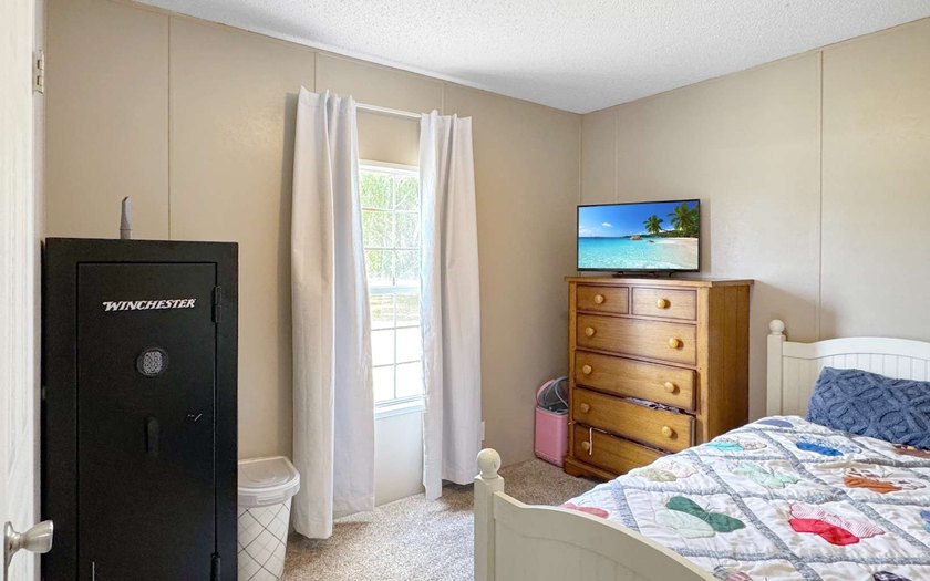 Your North Florida Home Awaits! Discover the charm of country - photo 6