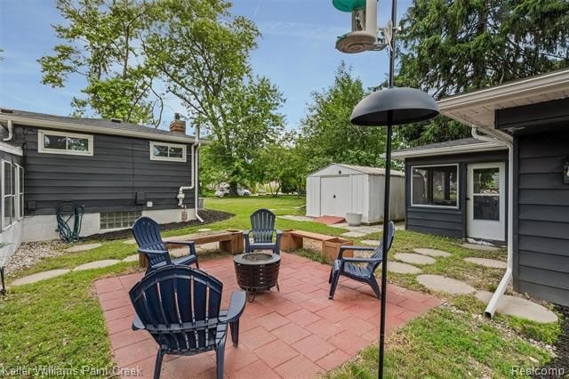 Welcome to 3815 Edgecrest St, a beautiful home in the heart of - photo 24