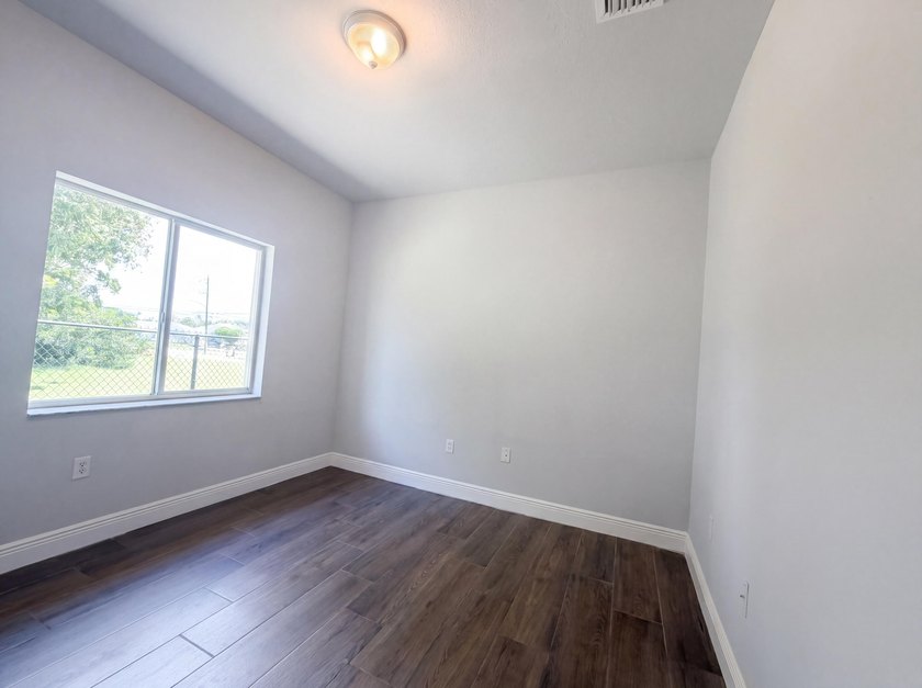 Imagine 453 N Deerfield Ave, a residence recently updated with - photo 8