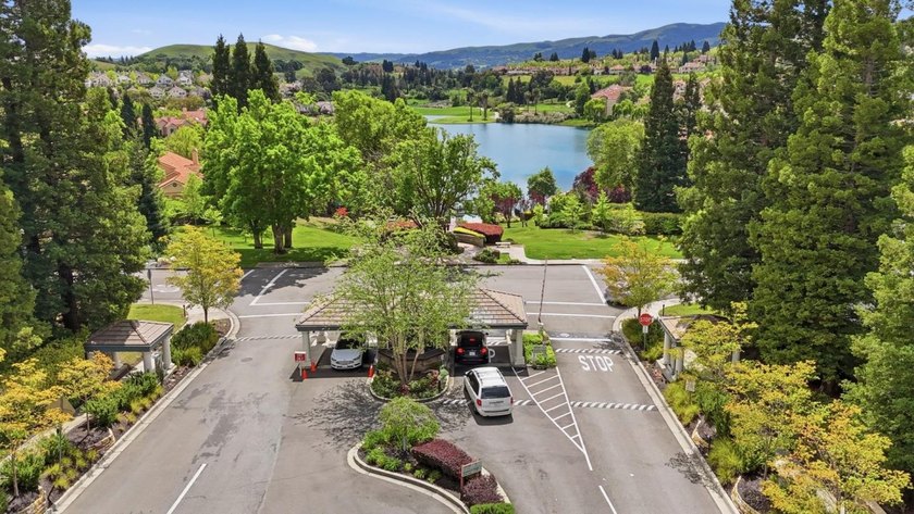 Welcome to this bright and open home in the desirable GATED - photo 29