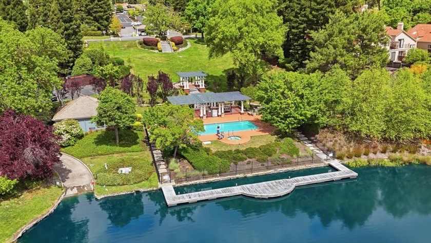 Welcome to this bright and open home in the desirable GATED - photo 44