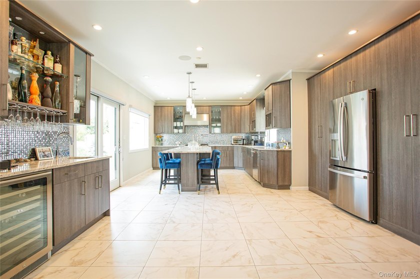 Welcome to your own private coastal retreat, where luxury - photo 13