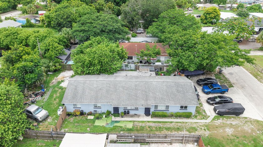Exceptional investment opportunity! This CBS duplex features two - photo 18