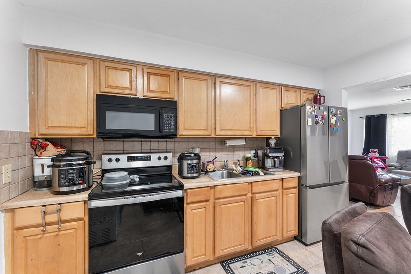 Exceptional investment opportunity! This CBS duplex features two - photo 20