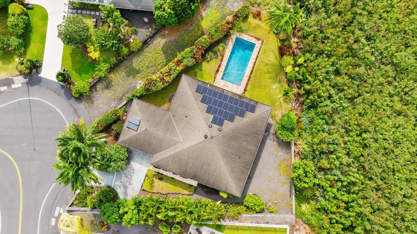 Located in the desirable Kona Vistas community, this - photo 3
