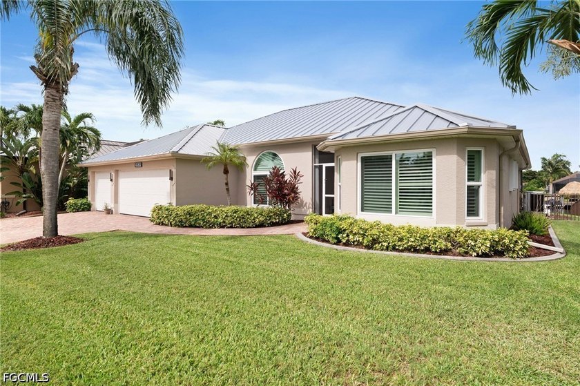 Beautifully Updated Direct Gulf Access Pool Home with No Bridges - photo 5