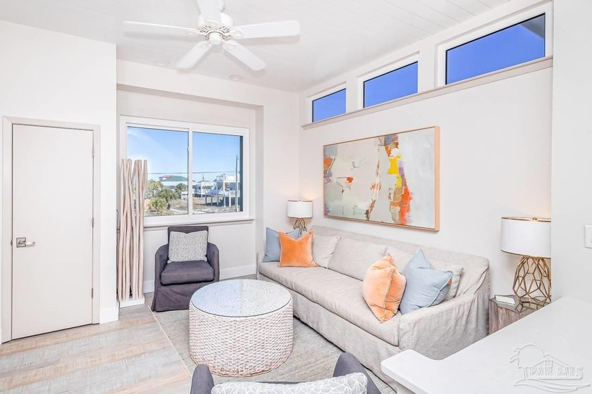Sand and Light Beach House - Set directly on the sugar-white - photo 11