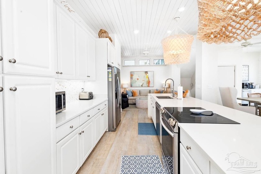 Sand and Light Beach House - Set directly on the sugar-white - photo 14