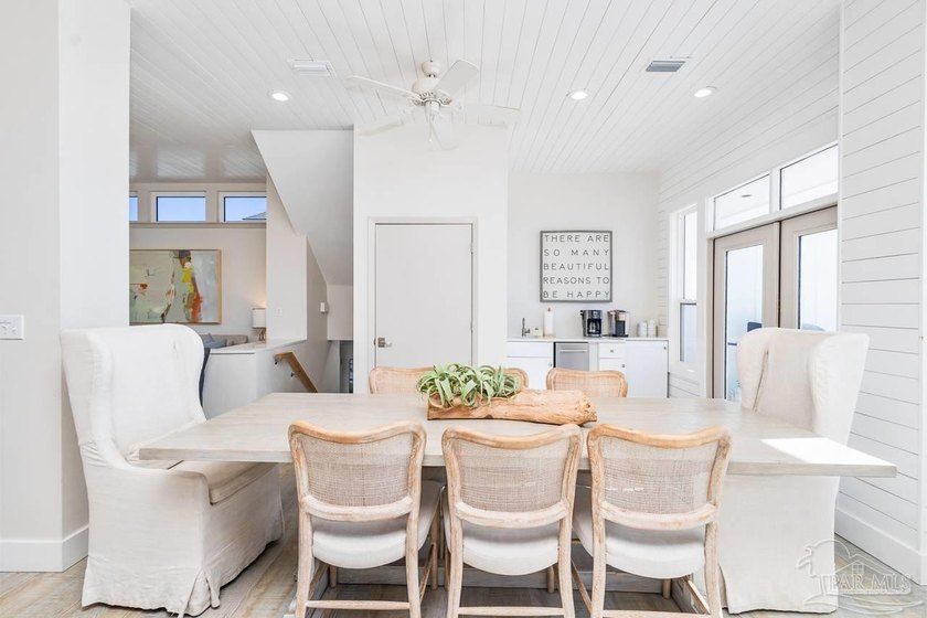 Sand and Light Beach House - Set directly on the sugar-white - photo 16