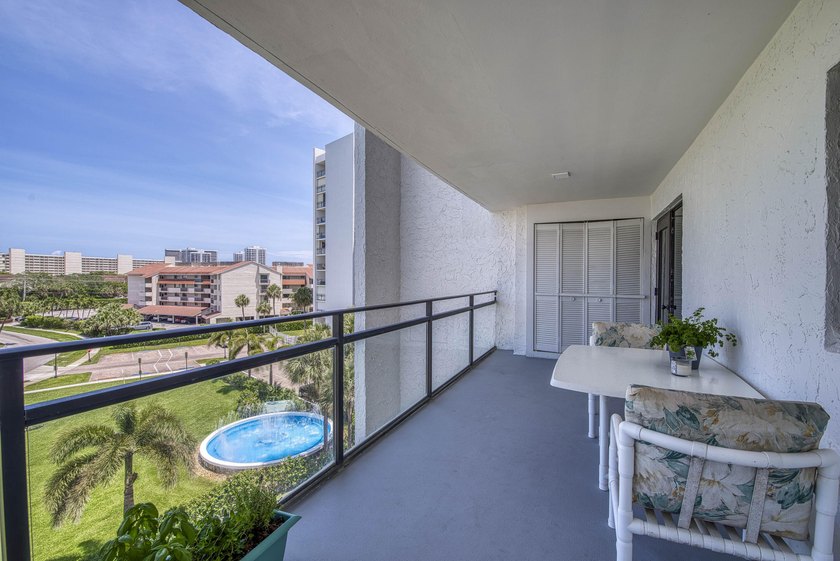 Stunning Intracoastal &amp; Golf Course Views, Priced to Sell! - photo 20