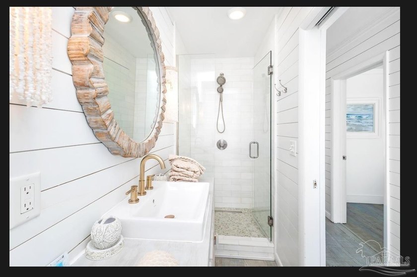 Sand and Light Beach House - Set directly on the sugar-white - photo 47