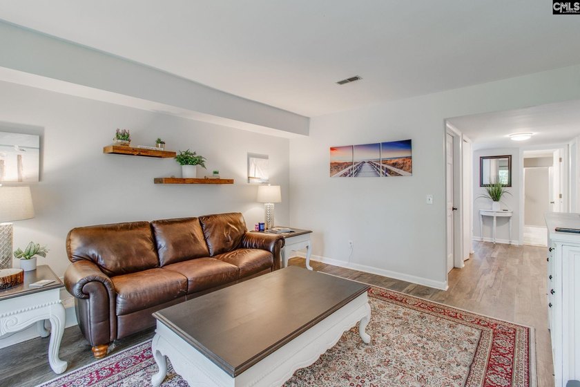 MUST SEE in Yacht Cove on Lake Murray! This beautifully updated - photo 8