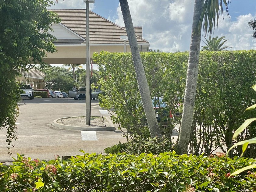 Beautiful villa located in the heart of Lake Worth within a - photo 4