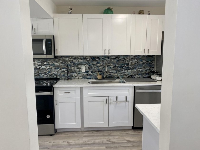 Beautiful villa located in the heart of Lake Worth within a - photo 6
