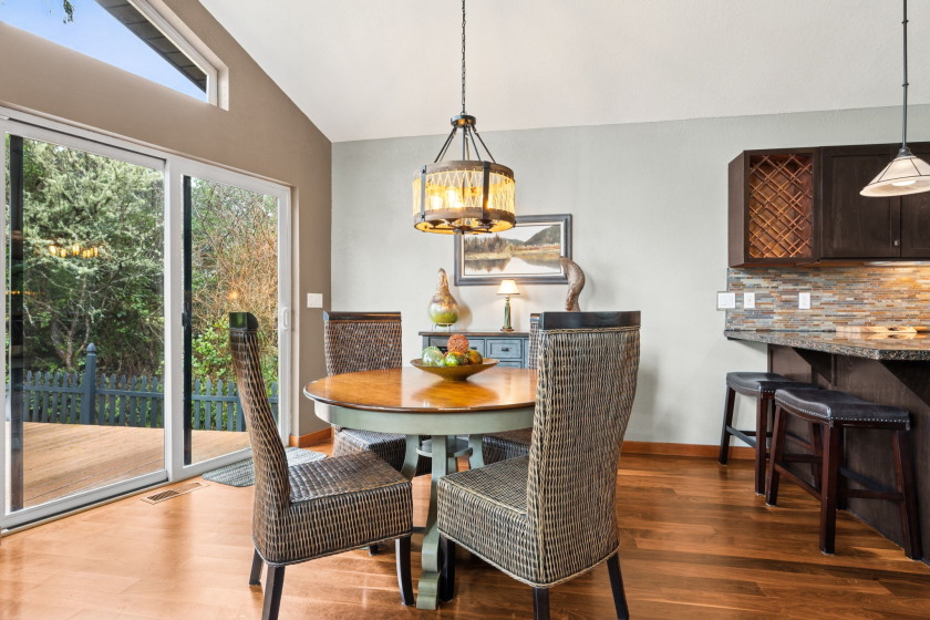 Lindal Cedar Home on the Ocean Shores Golf Course - photo 10