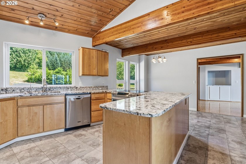 Enjoy the beauty of the Pacific Northwest in this custom-built 4 - photo 15