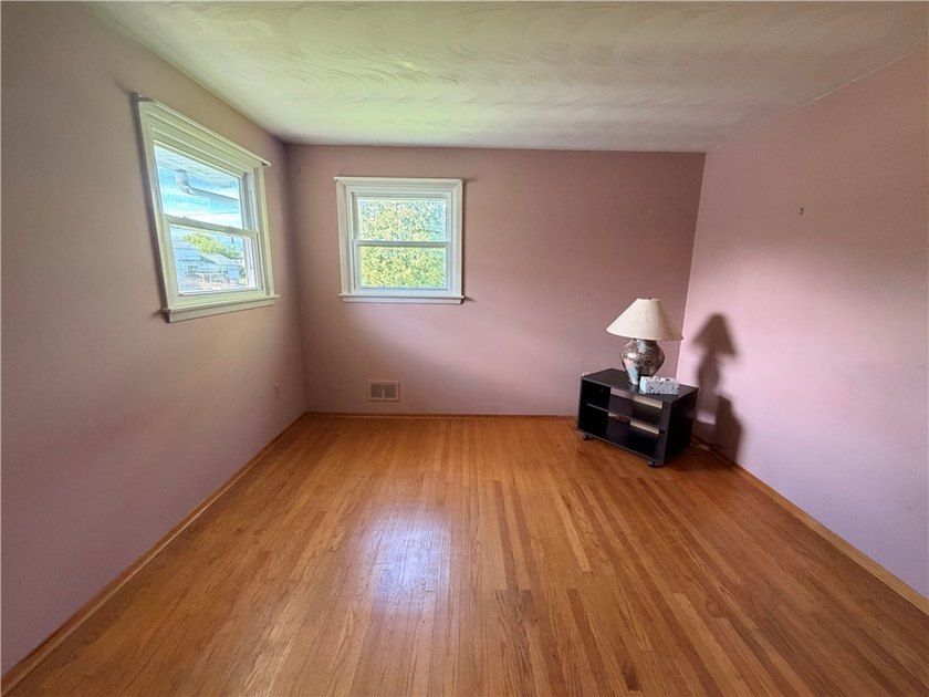 *Back on market* Financing fell through. No delayed negotiations - photo 17