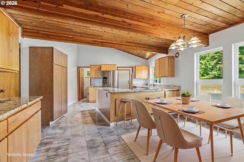 Enjoy the beauty of the Pacific Northwest in this custom-built 4 - photo 17