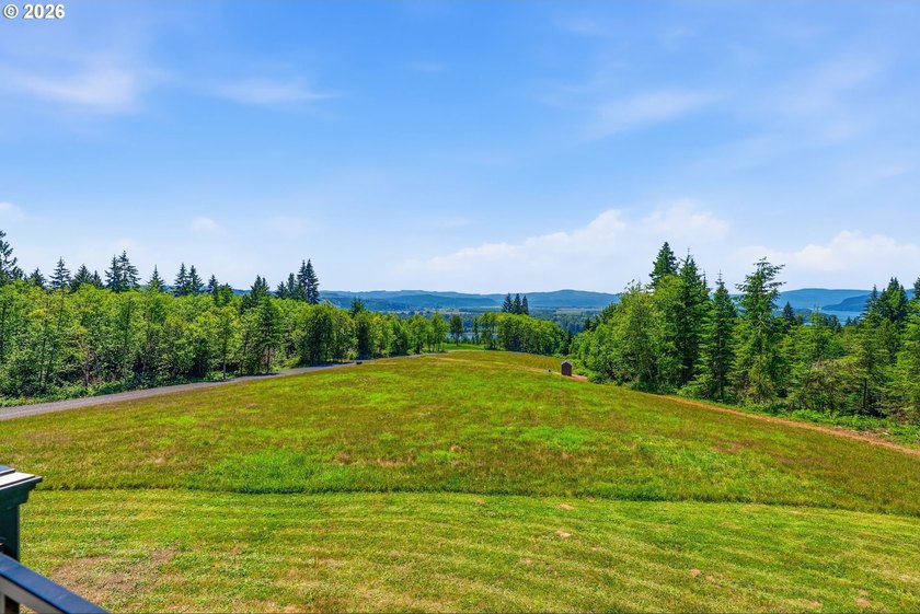 Enjoy the beauty of the Pacific Northwest in this custom-built 4 - photo 44