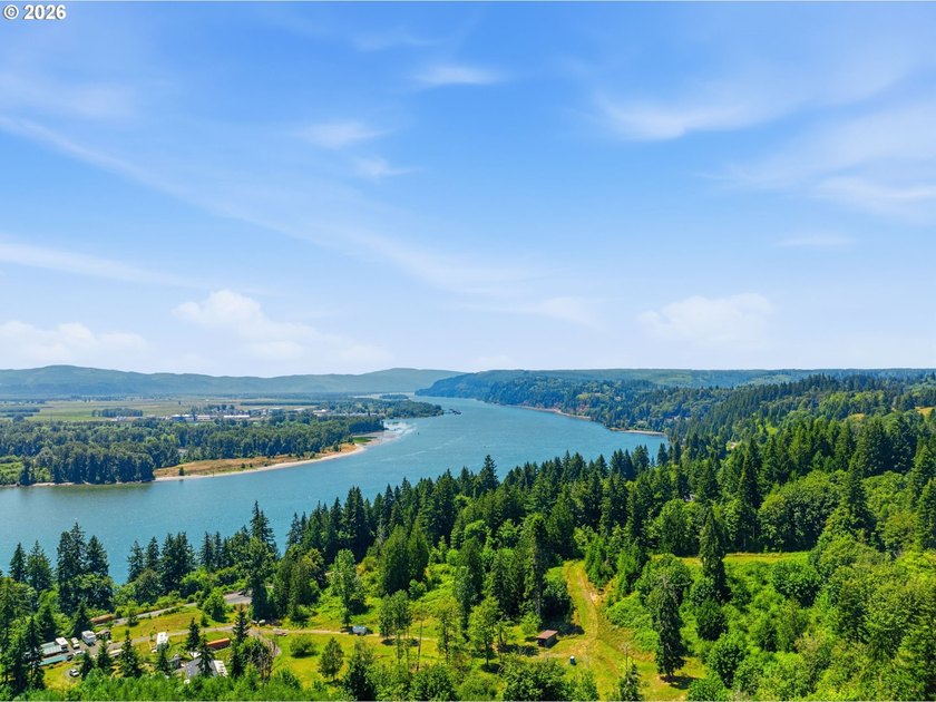 Enjoy the beauty of the Pacific Northwest in this custom-built 4 - photo 45