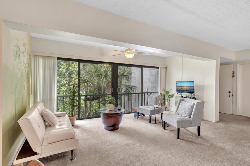 Discover exceptional space, comfort, and convenience in this - photo 11