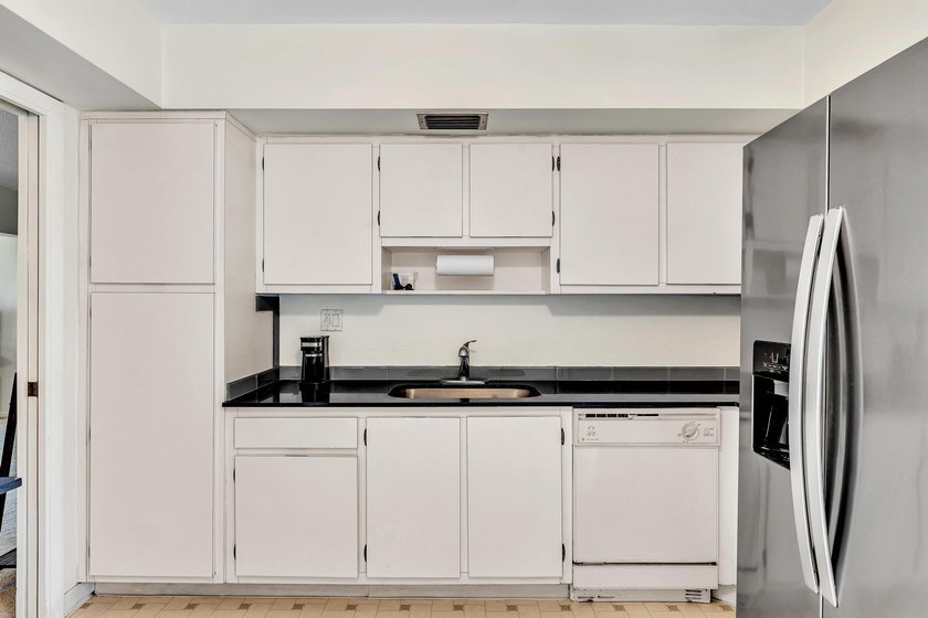 Discover exceptional space, comfort, and convenience in this - photo 21