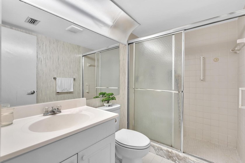 Discover exceptional space, comfort, and convenience in this - photo 27