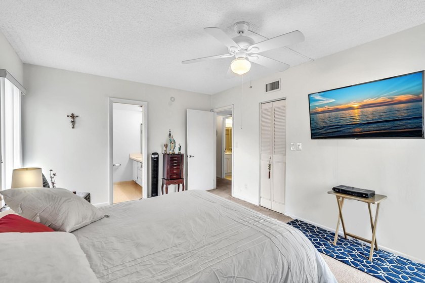 Discover exceptional space, comfort, and convenience in this - photo 29