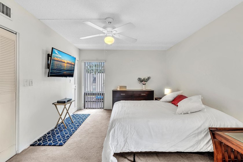 Discover exceptional space, comfort, and convenience in this - photo 30