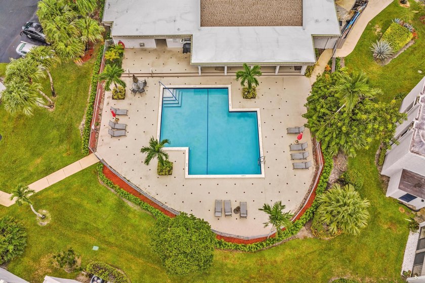 Discover exceptional space, comfort, and convenience in this - photo 38