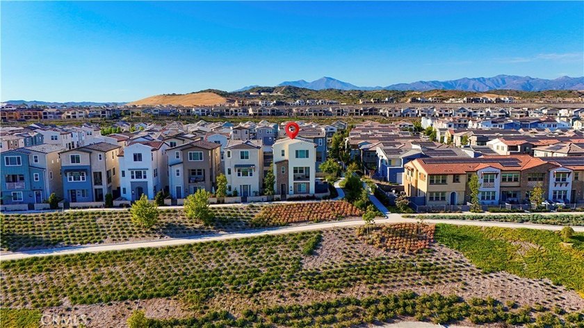 Corner Lot with Front-Row Views! Perfectly situated on a premium - photo 4