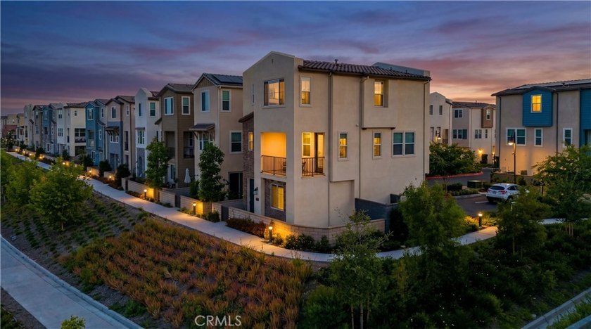 Corner Lot with Front-Row Views! Perfectly situated on a premium - photo 8