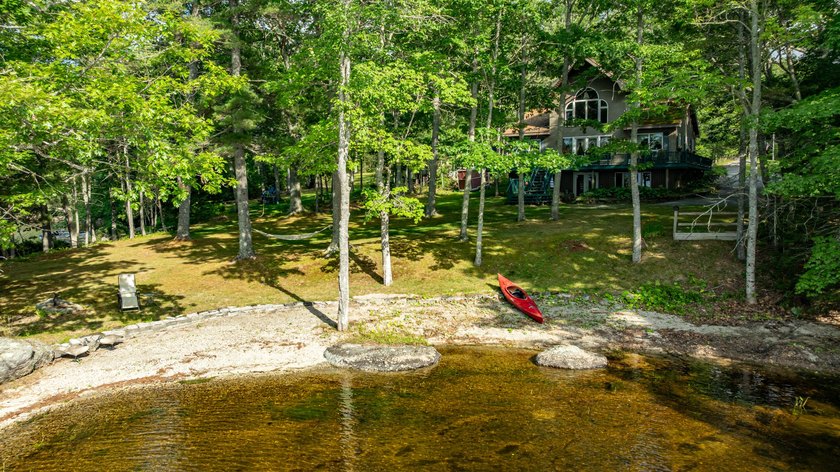 Welcome to your dream lakefront retreat! Serene lakeside living - photo 4