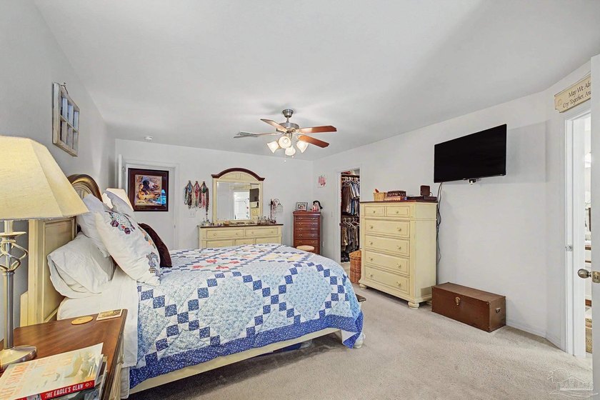 Located in the highly desirable Summerset Estates community of - photo 24