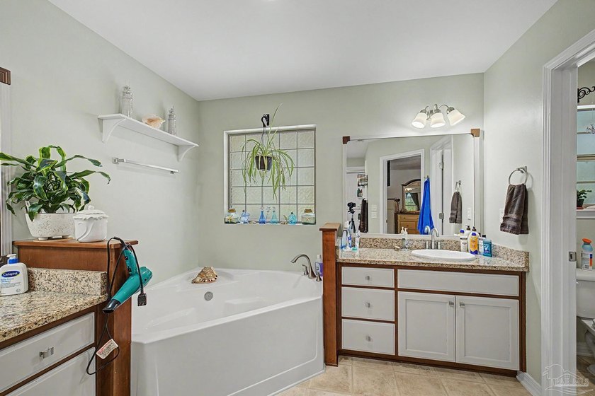 Located in the highly desirable Summerset Estates community of - photo 27