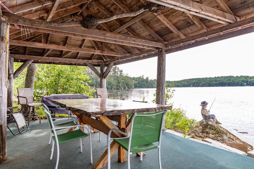 Welcome to your dream lakefront retreat! Serene lakeside living - photo 9