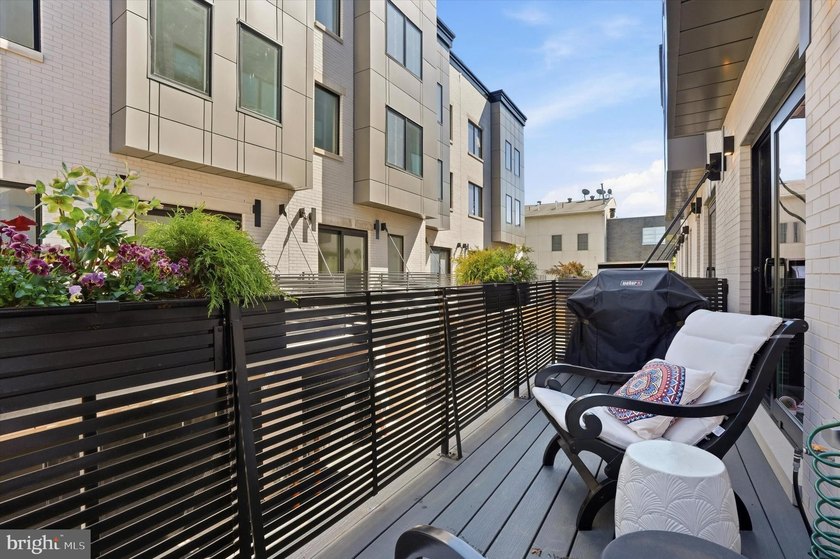 This home is set squarely between Passyunk Square and Queen - photo 32