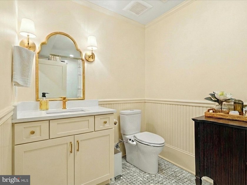 This home is set squarely between Passyunk Square and Queen - photo 33