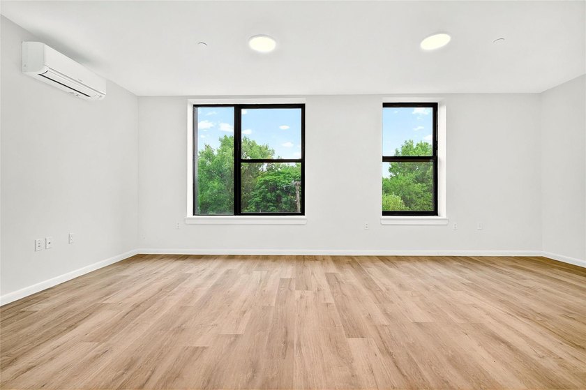 Welcome to the Soundview Park Townhouses. This is New - photo 11