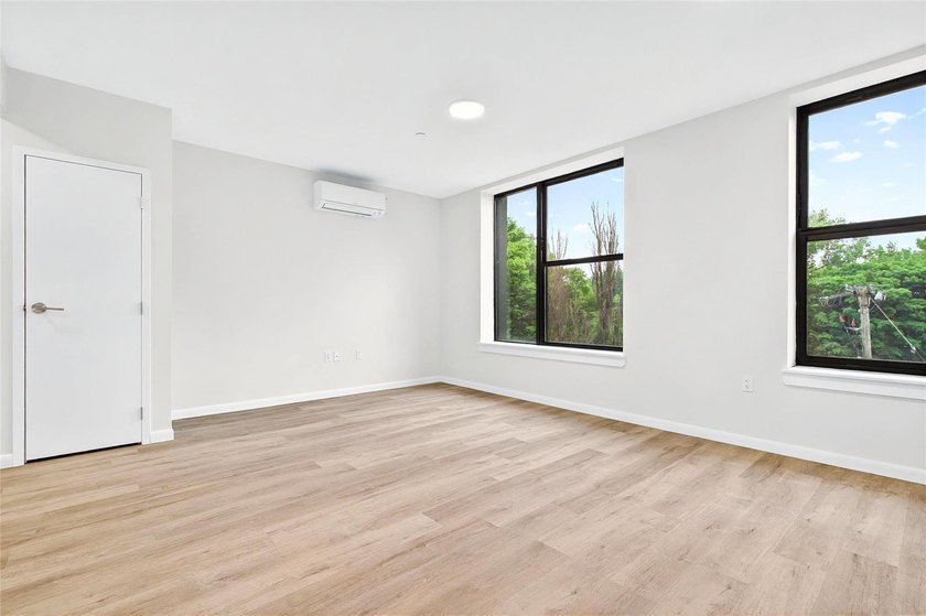 Welcome to the Soundview Park Townhouses. This is New - photo 12