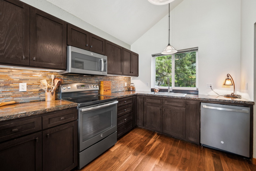 Lindal Cedar Home on the Ocean Shores Golf Course - photo 8