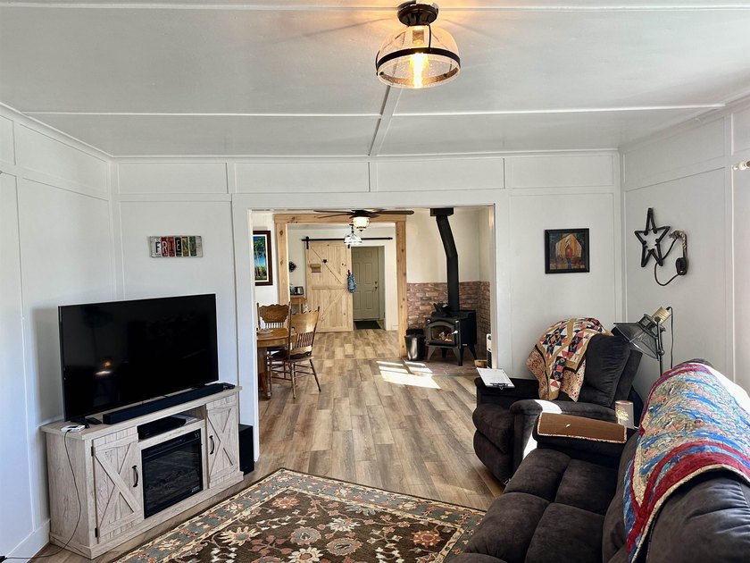 Wonderful upgraded 3 bedroom 1 bathroom home in Westwood! Step - photo 6