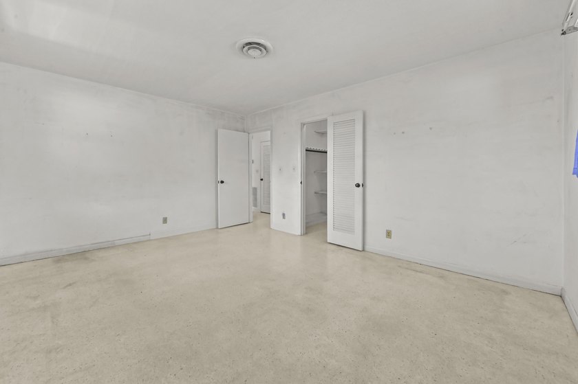 Welcome to this charming single-story residence in Country Club - photo 13