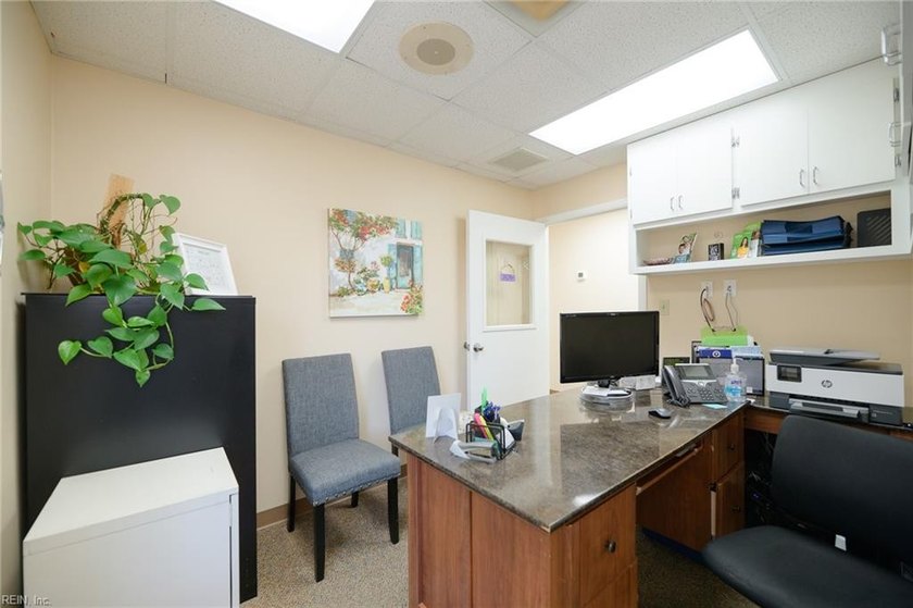 Outstanding investment opportunity in the heart of Newport News! - photo 13