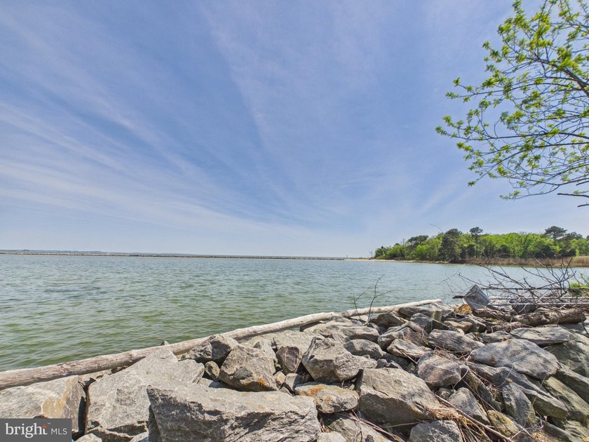 Welcome to your waterfront escape on the point of St. George - photo 2