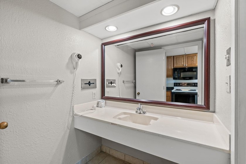 Welcome to Landmark Resort. This is a true 1 bedroom 1 bath - photo 15